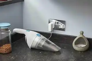 Black Decker odkurzacz ręczny NVC115JL, akumulatorowy, 12V, 0,5 litra, ergonomiczny, czarny