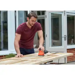 BLACK DECKER Szlifierka mimośrodowa BEW210-QS