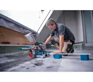 Bosch GCM 18V-216 D ukosnica akumulatorowa z posuwem, 18V, bez akumulatora