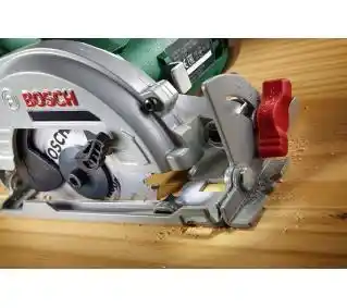 Bosch UniversalCirc 12 06033C7003 Pilarka tarczowa