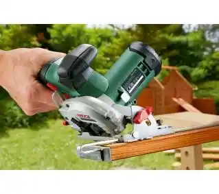 Bosch UniversalCirc 12 06033C7003 Pilarka tarczowa