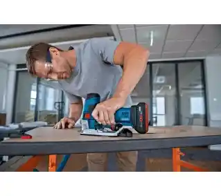 Bosch Wyrzynarka Professional GST 18V 155 SC akumulatorowa, precyzyjna, z prowadnicą, model 06015B0002