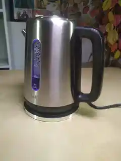 BOTTI Czajnik elektryczny Martinez 1,7L czarny