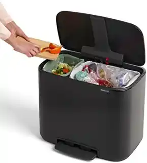 Brabantia Kosz na śmieci pedałowy BO 11 i 23 litrów matowa czerń 121227