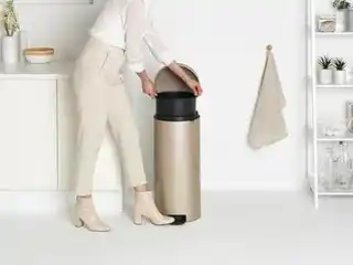 Brabantia Kosz na śmieci pedalowy NewIcon 30L metallic gold 304484