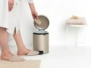 Brabantia kosz na śmieci pedalowy NewIcon 5 litrów metallic gold 304422
