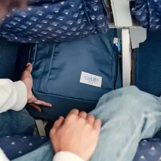 CabinZero Plecak bagaż podręczny do samolotu z kieszenią na laptop Classic Tech 28L CZ33 Blue Gotto 40x30x20cm Ryanair, Wizz Air