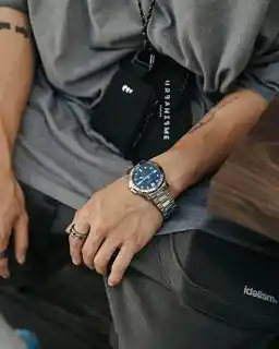 Casio zegarek męski MTP VD01D 2E zd185c, stalowa bransoleta, datownik, wodoodporność 50m, oryginalne opakowanie