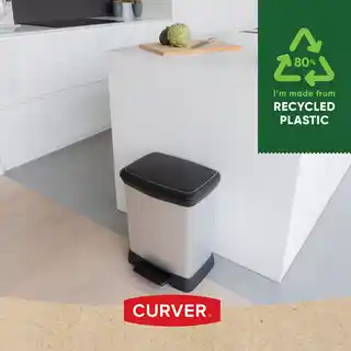 Curver Kosz na śmieci metalizowany 30L z pedałem, srebrny