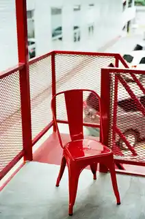 D2 design Krzesło Paris czerwone inspirowane Tolix
