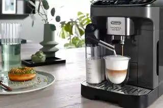 De Longhi ECAM310.60.GB Magnifica Evo Next ekspres ciśnieniowy, 15 bar, szary