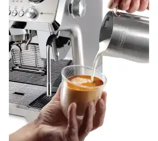 DeLonghi La Specialista Maestro EC9885M Kawa mrożona Ekspres kolbowy