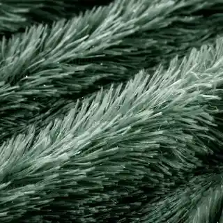 DESIGN 91 Koc TIFFANY o strukturze miękkiego futra ze srebrną nitką 170x210cm ciemnozielony