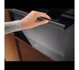 Electrolux LVM6E46Z Grill Kuchenka mikrofalowa do zab.