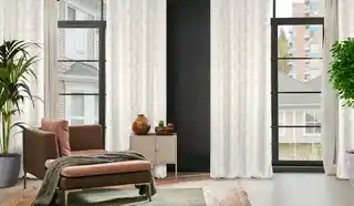 Eurofirany Zasłona MARIGOLD zaciemniająca typu blackout z nadrukiem liści lilii wodnej 140x250cm biały złoty przelotki/koła