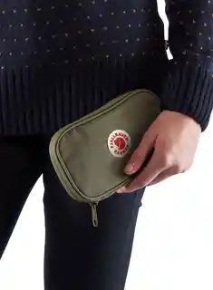 Fjallraven Portfel Kanken Travel Wallet royal purple