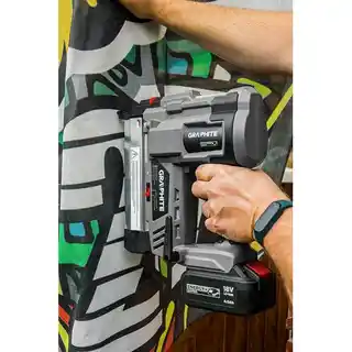 Graphite Zszywacz akumulatorowy 58G081
