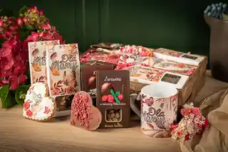 Green Touch Kosz prezentowy na dzień matki dla mamy - duży prezent z herbatą i kawą oraz kubkiem