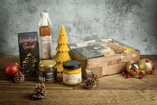 Green Touch Kosz prezentowy świąteczny prezent z herbatą, świeca choinka, miód 1621
