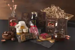 Green Touch Kosz prezentowy zestaw herbat skrzynka kawa truskawki orzechy w czekoladzie