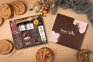 Green Touch Kosz prezentowy zestaw kawa herbata syrop konfitury czekolada w pudełku box