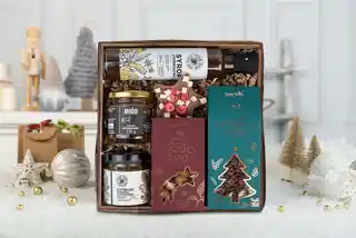 Green Touch Świąteczny kosz prezentowy zestaw na prezent kawa słodycze syrop miód box