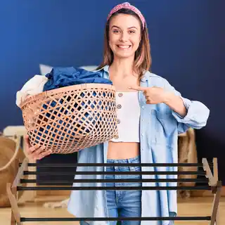 Kadax Drewniana suszarka stojąca Ferrara ze stalowymi prętami 60 cm
