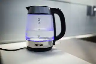 KOENIC Czajnik bezprzewodowy KWK 2220