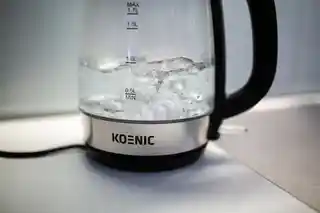 KOENIC Czajnik bezprzewodowy KWK 2220