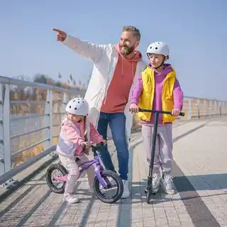 Lionelo rowerek biegowy Bart Air różowo-fioletowy, aluminiowa rama, regulowana wysokość siodełka, bezdętkowe opony, lekkie, dla dzieci 2-4 lata