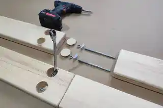 Małpiszon Drabinka gimnastyczna drewniana biała Kombik Irelio