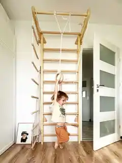 Małpiszon Drabinka gimnastyczna przyścienna drewno Numi Plus Irelio