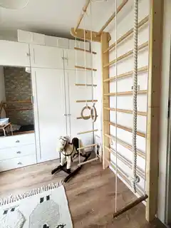 Małpiszon Drabinka gimnastyczna przyścienna drewno Numi Plus Irelio