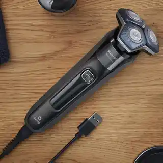 Philips Seria 7000 S7886/55 czarny