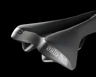 Selle Italia siodło SPORTOURING ST 3 SUPERFLOW S, ergonomiczne, lekkie, pianka komfort, czarne, rozmiar S