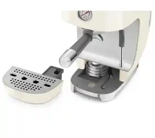 Smeg ECF03CREU Kawa na zimno Ekspres kolbowy