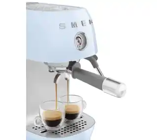 Smeg ECF03PBEU Kawa na zimno Ekspres kolbowy