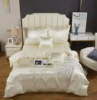 Spod Igły I Nitki Pościel atłasowa z haftem 220x200 kremowa AT005