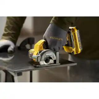 Stanley Pilarka tarczowa Fatmax SFMCM300B-XJ akumulatorowa