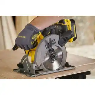 Stanley Pilarka tarczowa SFMCS500M2K