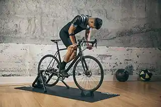 Wahoo Fitness Trenażer rowerowy Kickr Snap WFBKTR3 kompatybilny z aplikacją Wahoo Fitness, 1000W, 12 kg, kompatybilny z rowerami o szerokości osi 130-135 mm