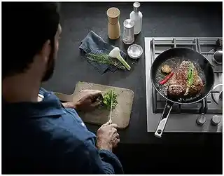 WMF - Patelnia do serwowania Steak Profi, 24cm 1771346021