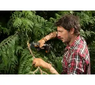 Worx Sekator akumulatorowy WG330E