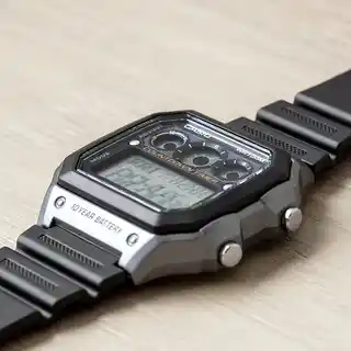 Zegarek Casio AE-1300WH-8A