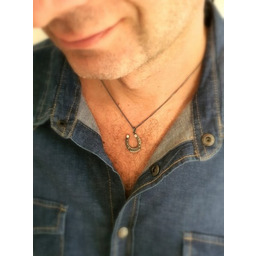 Wisiorek srebrny - Podkówka na szczęście szara