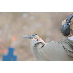 Voucher na strzelnicę - Pakiet ''Zostań rewolwerowcem'' -