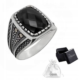 Sygnet srebrny pr. 925 Efektowny Pierścień z Onyksem