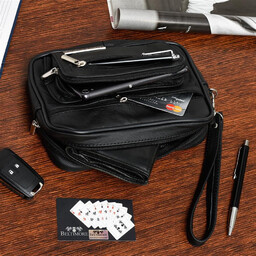 Czarna Saszetka męska skórzana do ręki na dokumenty