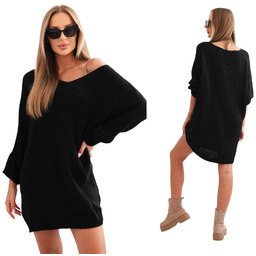 Czarny sweter damski oversize Plus Size z dekoltem