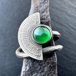 Pakamera Orientalny pierścionek wachlarz z zielonym onyksem